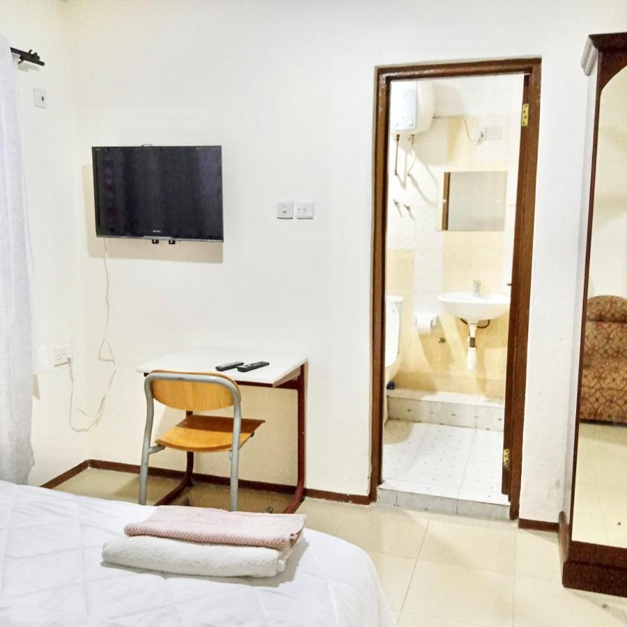 Marrets International Hotel - "Express" Cape Coast Bagian luar foto
